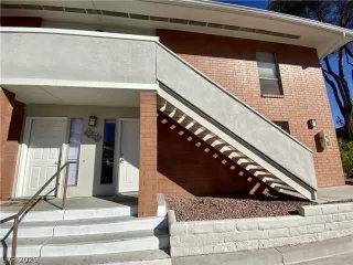 Photo #1: 2242719 Listing