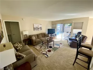 Photo #2: 2242719 Listing