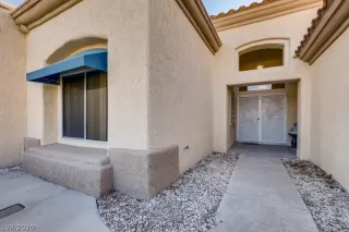 Photo #1: 2242722 Listing