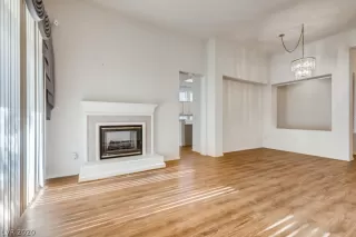 Photo #3: 2242722 Listing