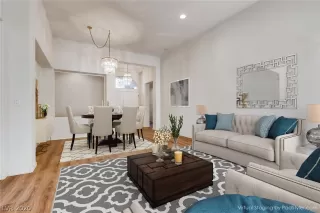 Photo #5: 2242722 Listing