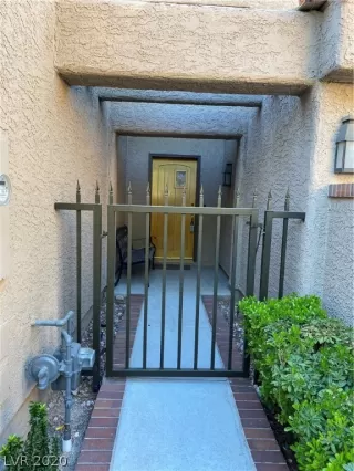 Photo #1: 2242749 Listing 