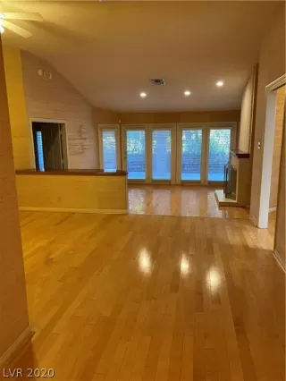 Photo #3: 2242749 Listing 