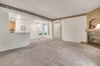 Photo #2: 2242764 Listing