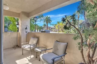 Photo #5: 2242764 Listing