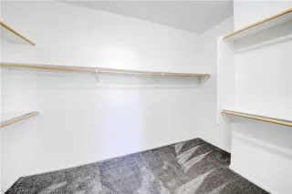 Photo #5: 2242767 Listing