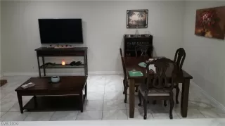 Photo #6: 2242822 Listing 