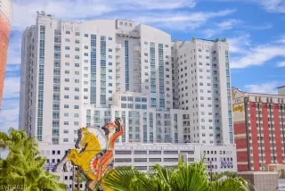 Photo #1: 2242857 Listing