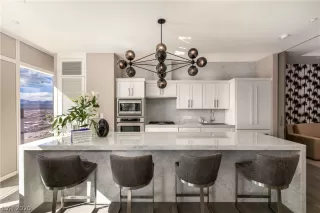 Photo #1: 2242859 Listing 