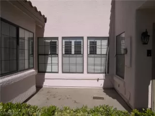 Photo #1: 2242864 Listing 