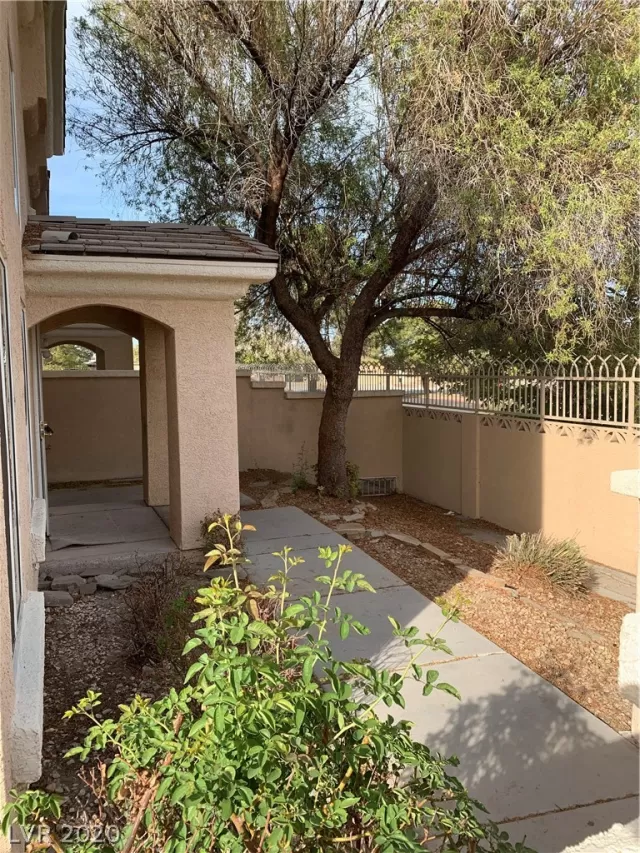MLS: 2242877 Condo For Sale