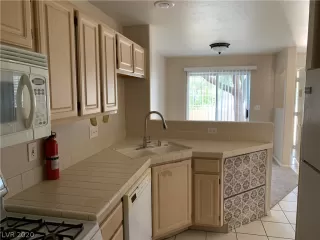 Photo #2: 2242877 Listing 