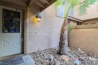 Photo #2: 2242898 Listing