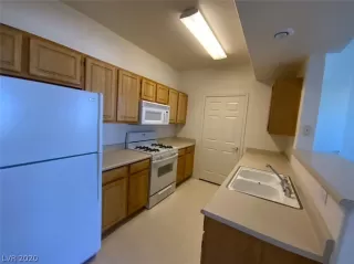 Photo #5: 2242929 Listing 