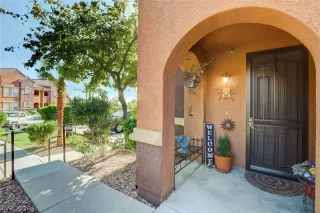 Photo #1: 2243010 Listing