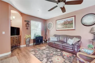 Photo #3: 2243010 Listing