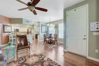 Photo #5: 2243010 Listing