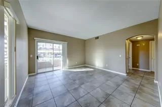 Photo #4: 2243059 Listing 