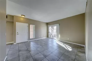 Photo #5: 2243059 Listing 