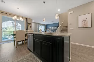 Photo #2: 2243075 Listing