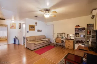 Photo #3: 2243129 Listing