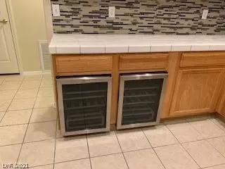 Photo #6: 2243132 Listing 