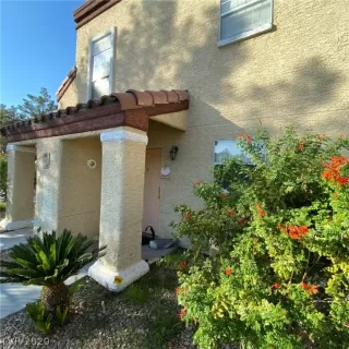 Photo #1: 2243178 Listing