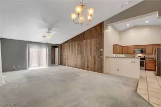 Photo #6: 2243210 Listing