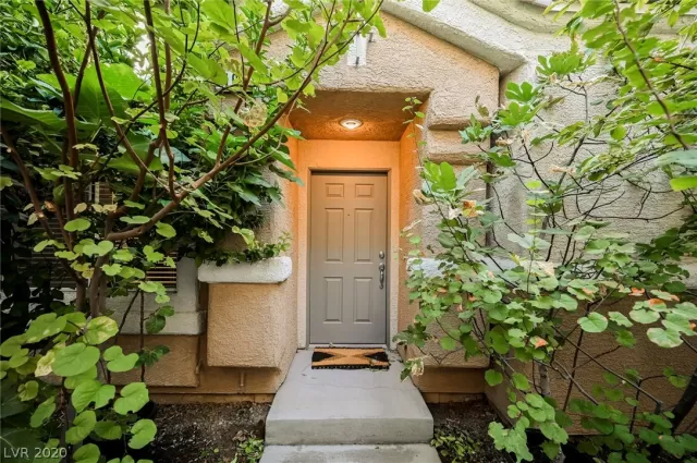 MLS: 2243212 Condo For Sale