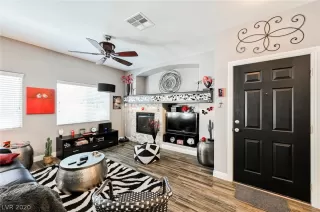 Photo #6: 2243212 Listing