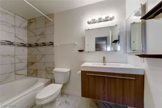 Photo #3: 2243229 Listing
