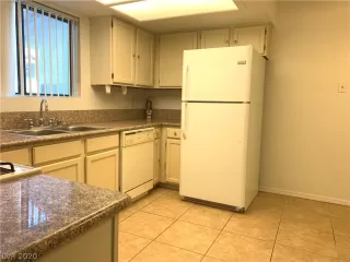 Photo #3: 2243276 Listing