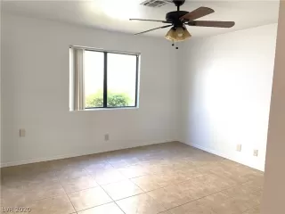 Photo #5: 2243276 Listing