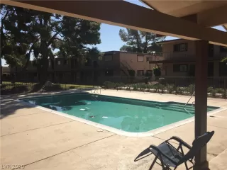 Photo #4: 2243301 Listing