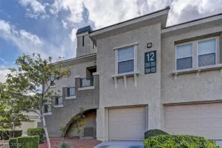 Photo #1: 2243303 Listing