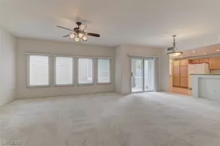 Photo #4: 2243303 Listing