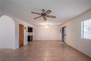 Photo #4: 2243345 Listing 