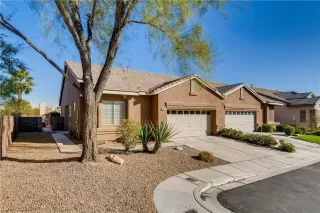 Photo #1: 2243352 Listing