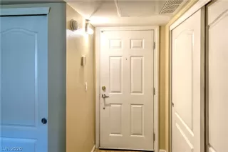 Photo #4: 2243400 Listing