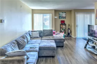 Photo #5: 2243400 Listing