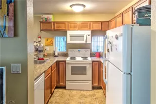 Photo #6: 2243400 Listing