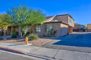 Photo #5: 2243401 Listing