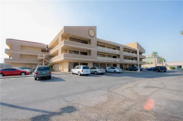 MLS: 2243414 Condo For Sale