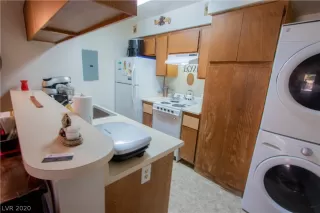 Photo #2: 2243414 Listing