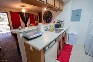 Photo #3: 2243414 Listing