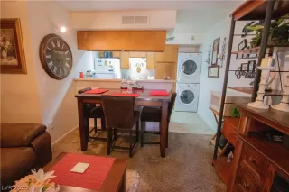 Photo #4: 2243414 Listing