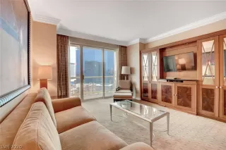 Photo #2: 2243420 Listing