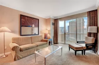 Photo #6: 2243420 Listing