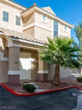 Photo #1: 2243537 Listing