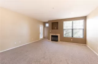 Photo #4: 2243537 Listing